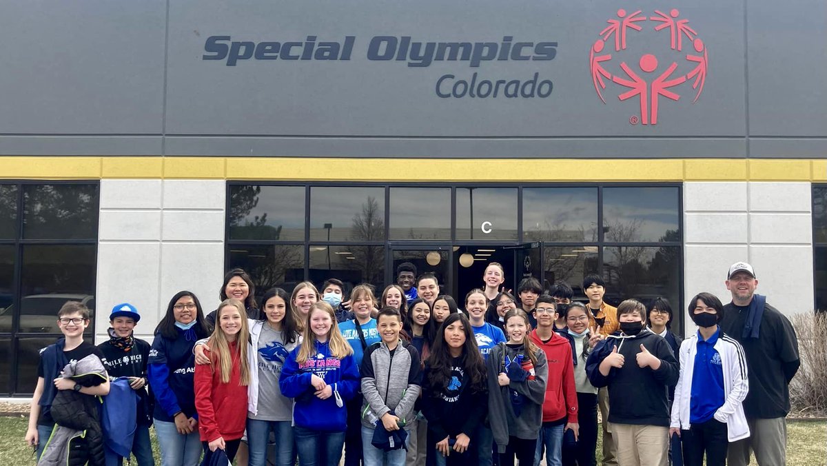 RockyConfe's tweet photo. COMMUNITY SERVICE TURNS TO JOY AT MILE HIGH ACADEMY

By Jon Roberts – Denver, Colorado … Students at Mile High Academy middle school ditched the books and the classroom April 1 for a chance to give back to the community by committing to a day of service.

https://t.co/PvRG3bXBs3 https://t.co/ZHQxKGNtMA