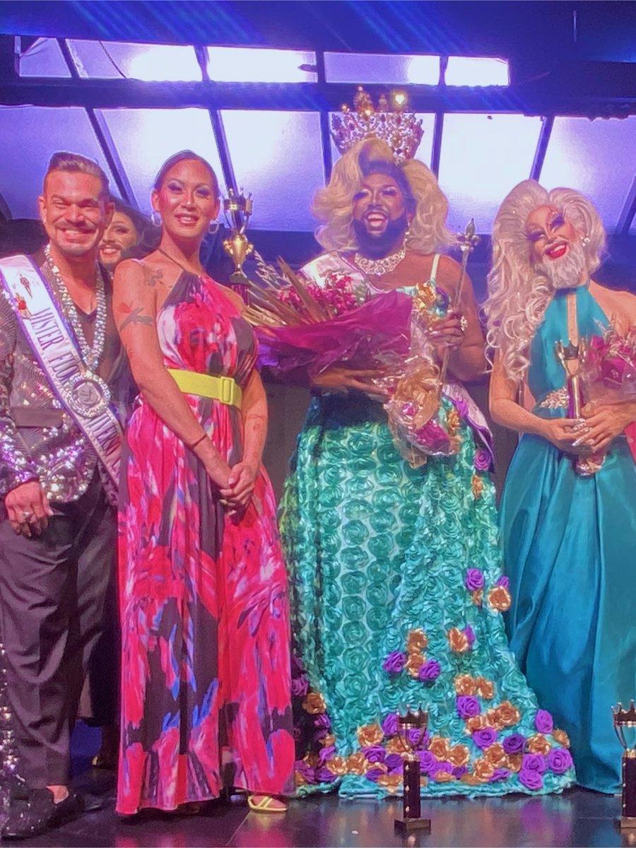 AlexisAtauri's tweet photo. I made it there and back! We did the thing. I am so very proud of myself and my Bearded Drag Siblings that competed in National Bearded Empress 2022.
A very well deserved crowning and congratulations to VAGENISIS! 🎊🎊🎊🎊🎊 #beardeddrag #empressive https://t.co/0BjszfRC5e https://t.co/glwbzwLXKV