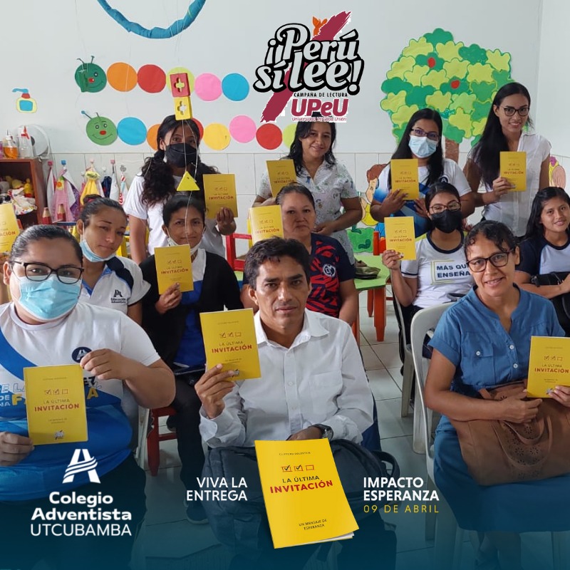 ColegioAdventi8's tweet photo. Desde Utcubamba 🇵🇪 alumnos y docentes  comparten esperanza al personal policial👮🏻🚓. Todos comprometidos con la campaña #PerúSíLee. 📔💙 #LaÚltimaInvitación https://t.co/0dYIy1xt5f