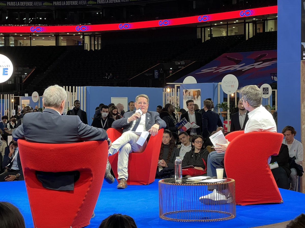 CMAFrance_'s tweet photo. #GoEntrepreneurs 🗣 @JoelFourny intervient en plénière sur la main stage aux côtés de Michel Alexeef, 
vice-président de la @cmaidf, pour rappeler les atouts de l’#artisanat et incitez chacun à entreprendre avec l’aide du réseau des #CMA 🔛 https://t.co/RntPOK6Zw3