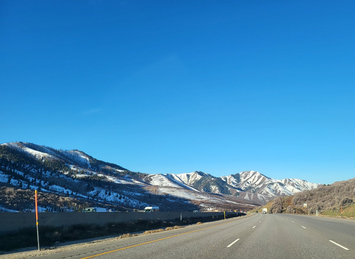 OklahomaBuff's tweet photo. Headed home after a great meeting with the COM group in the Rocky Mountain Midstream region for the Williams Company where new working relationships were created & some good ol #Maximo training broke out🤣 #Consultant #MaximoTraining #Coaching #FOT4Life #Blessed #ExplainTheWhy https://t.co/JeXJAs37xK
