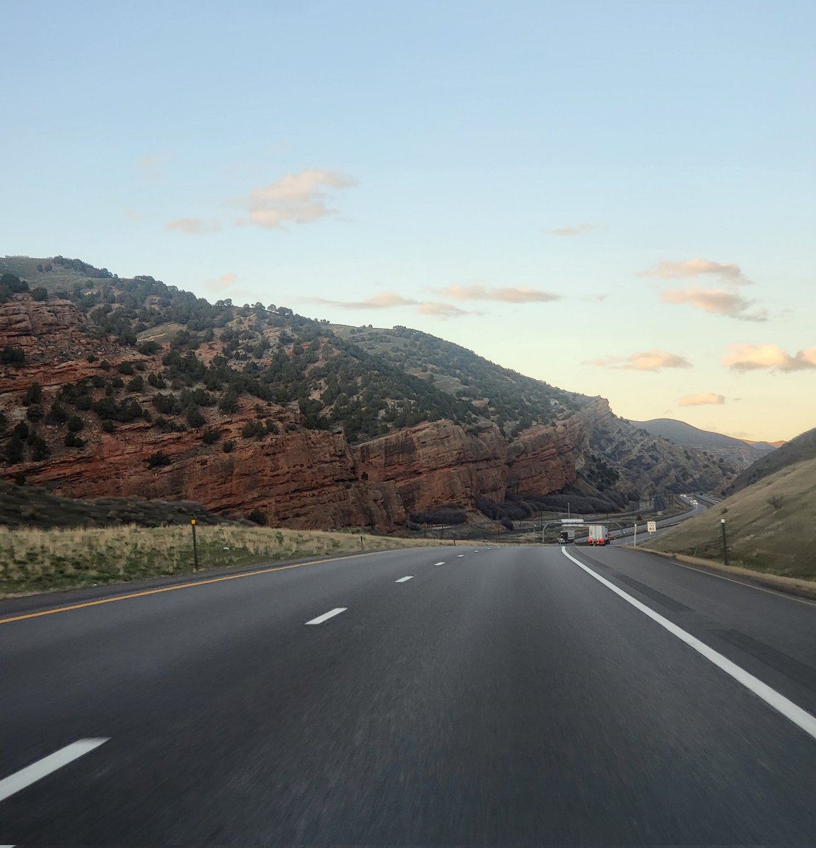 OklahomaBuff's tweet photo. Headed home after a great meeting with the COM group in the Rocky Mountain Midstream region for the Williams Company where new working relationships were created & some good ol #Maximo training broke out🤣 #Consultant #MaximoTraining #Coaching #FOT4Life #Blessed #ExplainTheWhy https://t.co/JeXJAs37xK