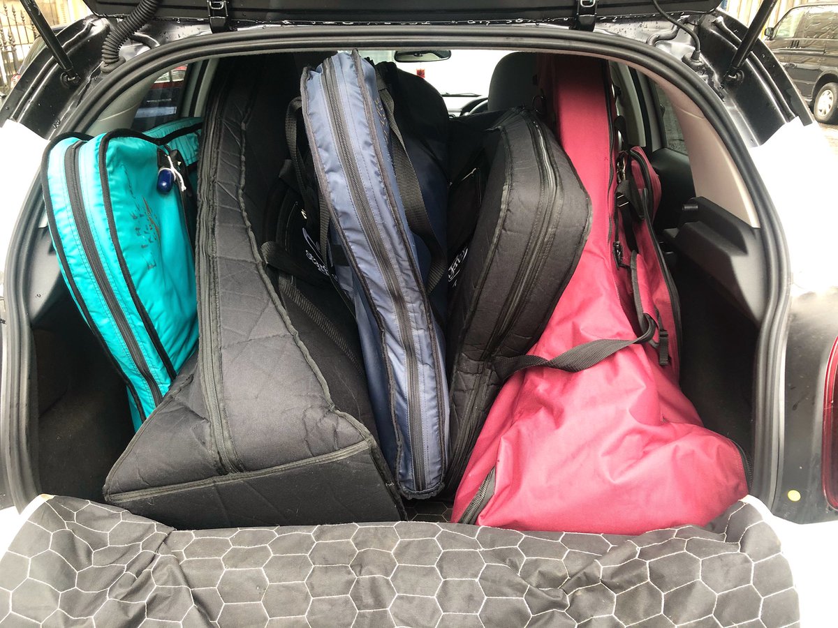 A bit of harp car Tetris can only mean one thing….it’s @edinharpfest time 🎊🥳 #harpgeek #harplife #harpfestival #clarsachs #harpingon