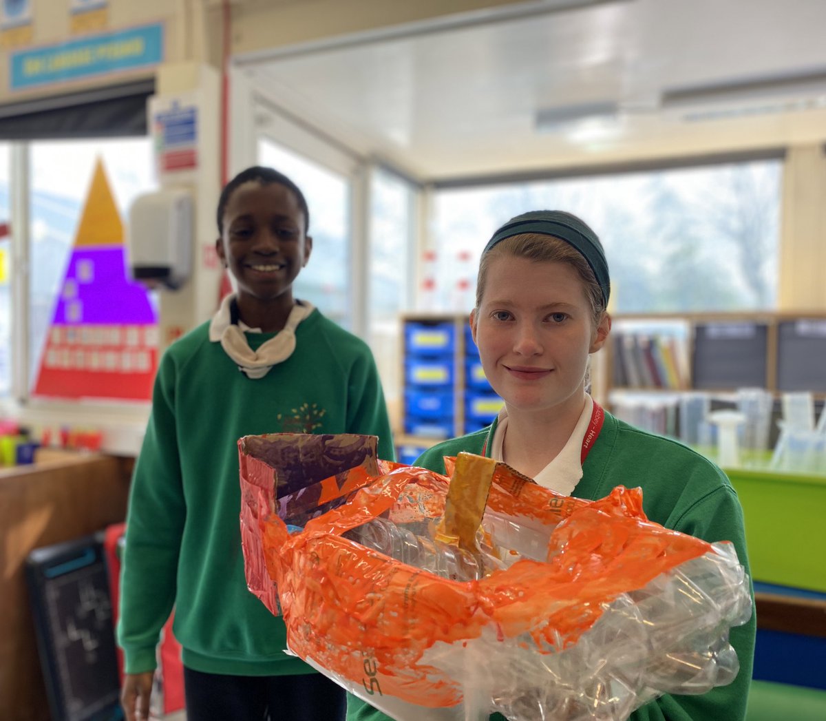 AbbeysU2's tweet photo. A wonderful way to complete #AbbeySTEAMWeek by testing out our boats on the school pond! They all floated 😆 https://t.co/hOm5nCE1Xn