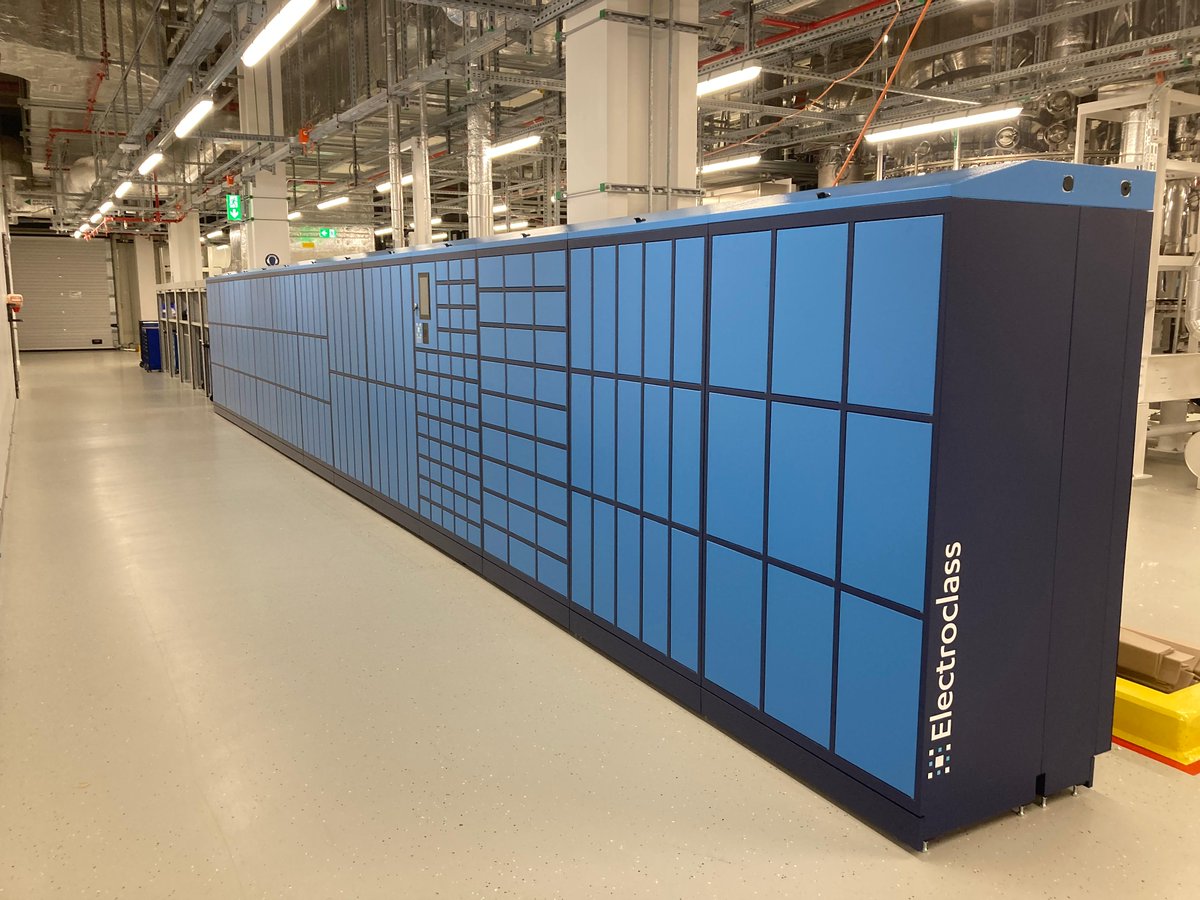 Electroclass_'s tweet photo. ❗ Actu client : Installation d'une série de 11 distributeurs à portes LOCKERBOX afin de sécuriser la totalité des valises de maintenance et outillages du site BIOGEN en Suisse. 🔧💼 
#outillage #sécurisation #industrie40 #distributionsecurisee https://t.co/G28hqqirsb