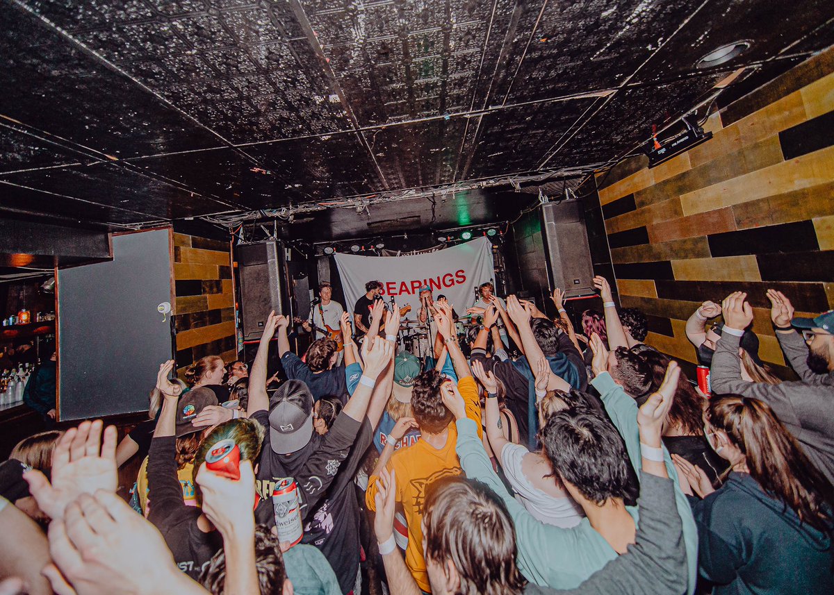 Chris_BYAM's tweet photo. Thankyou Amityville that was one of the best shows of tour for me 🙂🙏. Till next time ❤️ ✌️ 📸 @larsjuveland #betweenyouandme #byam #armageddon https://t.co/vIuZq0yAql