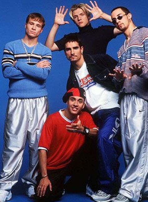 boys_italy's tweet photo. Thursday with nemories waiting for see you for the first time this fall in Italy 🇮🇹 This is our #ThrowbackThursdays #Tbt  @backstreetboys @kevinrichardson @nickcarter @howied @aj_mclean @brian_littrell  #backstreetarmy #bsbmemories #bsbisinmydna #bsb #bsbita #bsbitaly #ktbspa https://t.co/R2yqzBbtG6