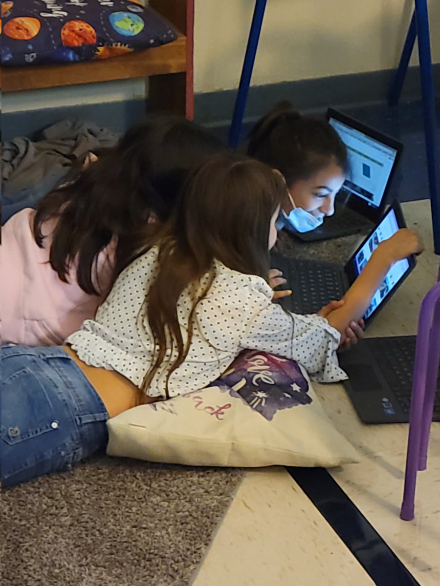 Rockineducator8's tweet photo. Love to listen when my students collaborate like their Quadrilateral Safari today @NISDBOONE #mathtalk #collaborate #combinebrainpower #kidtalk https://t.co/Pnwg3ex0EK