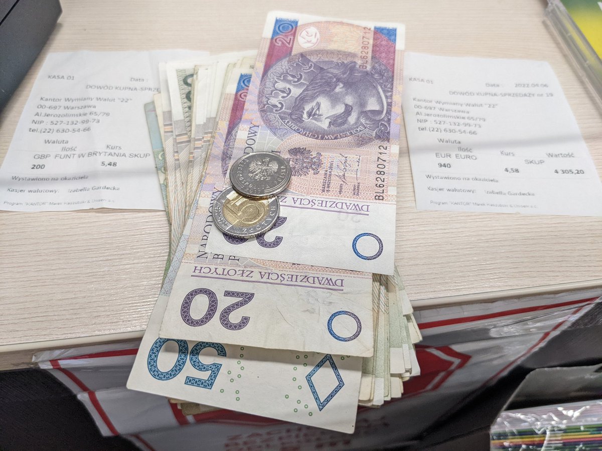 UkrainePortugal's tweet photo. Money from donations.  Converted to zloty. https://t.co/aUH7SycqCW