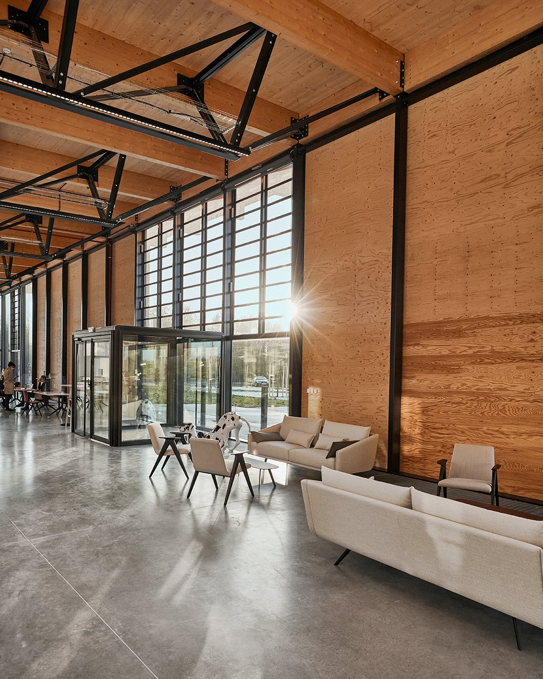Louis Vuitton on X: Opening of the Atelier Oratoire in Vendôme, France.  Thanks to its bioclimatic design, #LouisVuitton's new workshop is the  Maison's most energy-efficient to date and features an FSC-certified wood