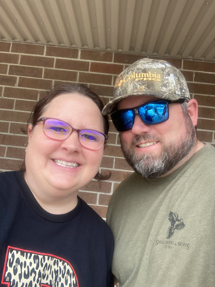 blakenesmith's tweet photo. BCMHS family coming together to help the community!! Food cooking and tons of stuff donated! Proud to be part of this ELITE group! @BryanCountyMHS https://t.co/otUi999Ls1
