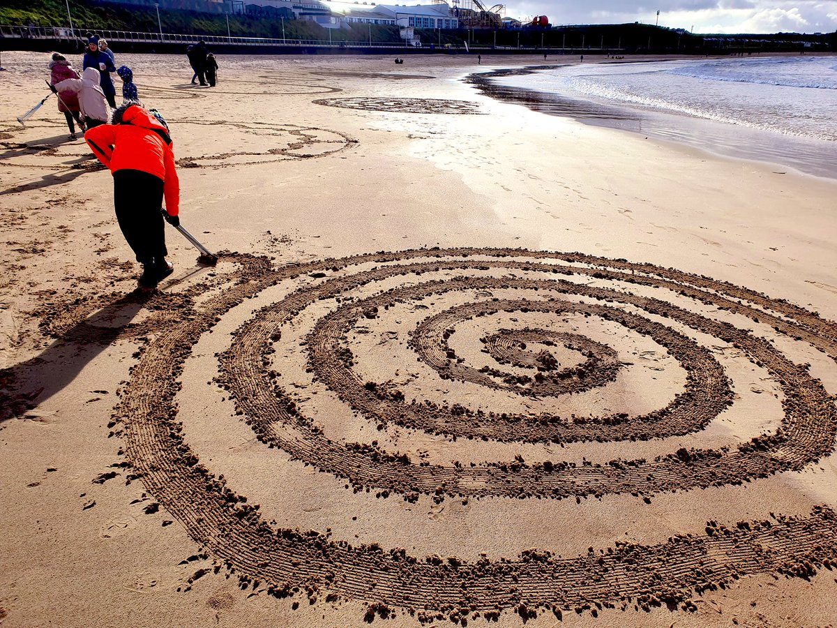 LIEICluster's tweet photo. If you're on the North Coast on Sunday, head over to West Strand to the @CoastEarth family fun event!
Sand art here we come again! @worldearthorg
#worldearth #liveitexperienceit https://t.co/O1sdmLruaA