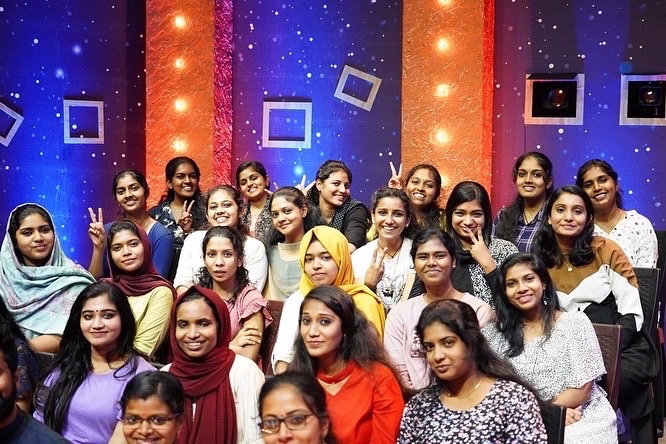 samaneu's tweet photo. It was another block buster opening for the RVS CAS, Sulur, Coimbatore students who were invited by Amrita TV to participate in the 'FUNS UPON A TIME 'show.Our students rock on every platform.
https://t.co/h8YcqIAfjv

#samaneusatheesh #Trending 

#rvscas #rvssiragugal #rvsimsr https://t.co/i35JXG7j1T