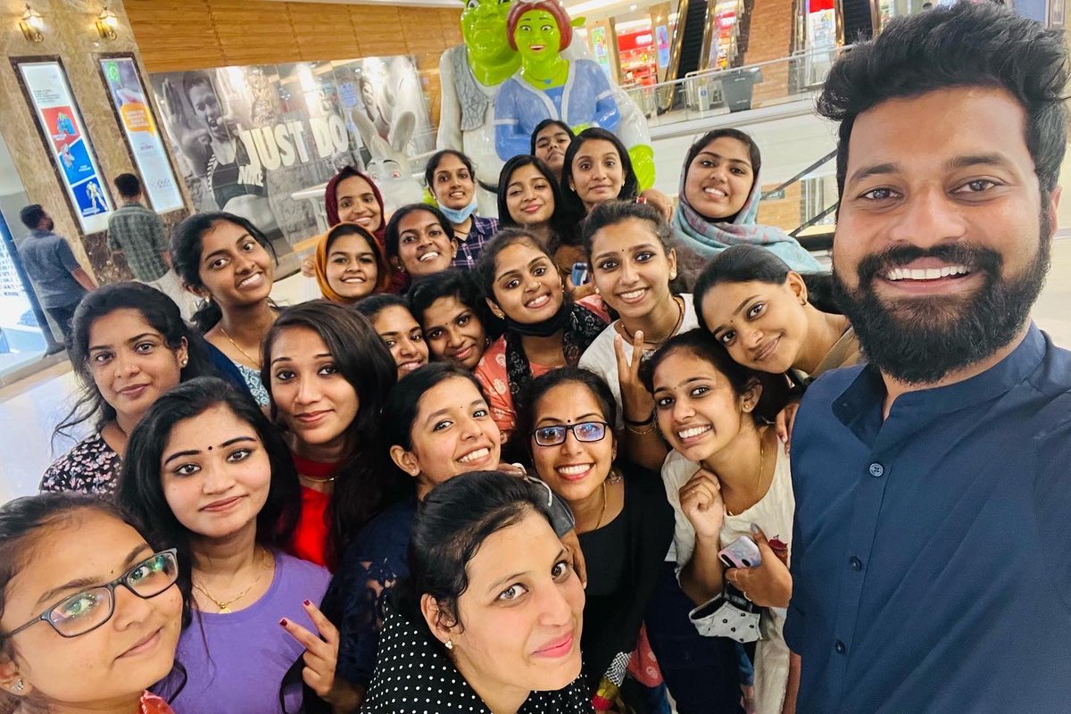 samaneu's tweet photo. It was another block buster opening for the RVS CAS, Sulur, Coimbatore students who were invited by Amrita TV to participate in the 'FUNS UPON A TIME 'show.Our students rock on every platform.
https://t.co/h8YcqIAfjv

#samaneusatheesh #Trending 

#rvscas #rvssiragugal #rvsimsr https://t.co/i35JXG7j1T
