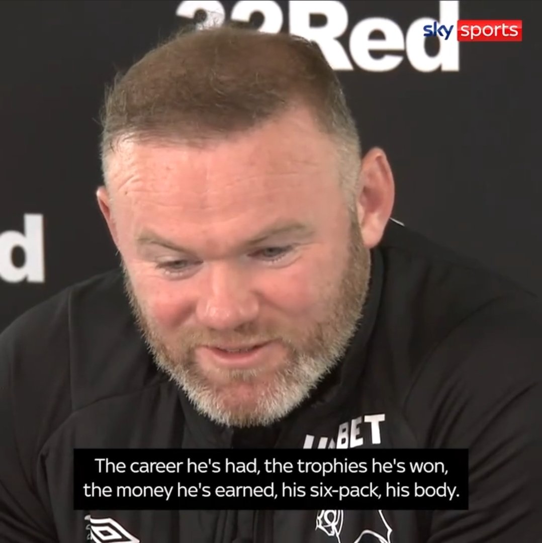 Wayne Rooney's response on Cristiano's comment. 😂