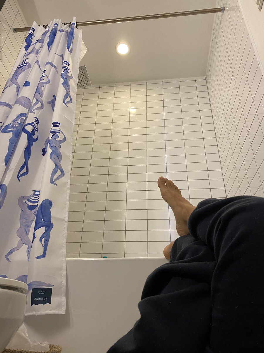 When you’re having a bad mental health day and some lovely friends order you takeout to make thing easier for you and the takeout leaves you with food poisoning in the bathroom for 12 hours and counting…🤣