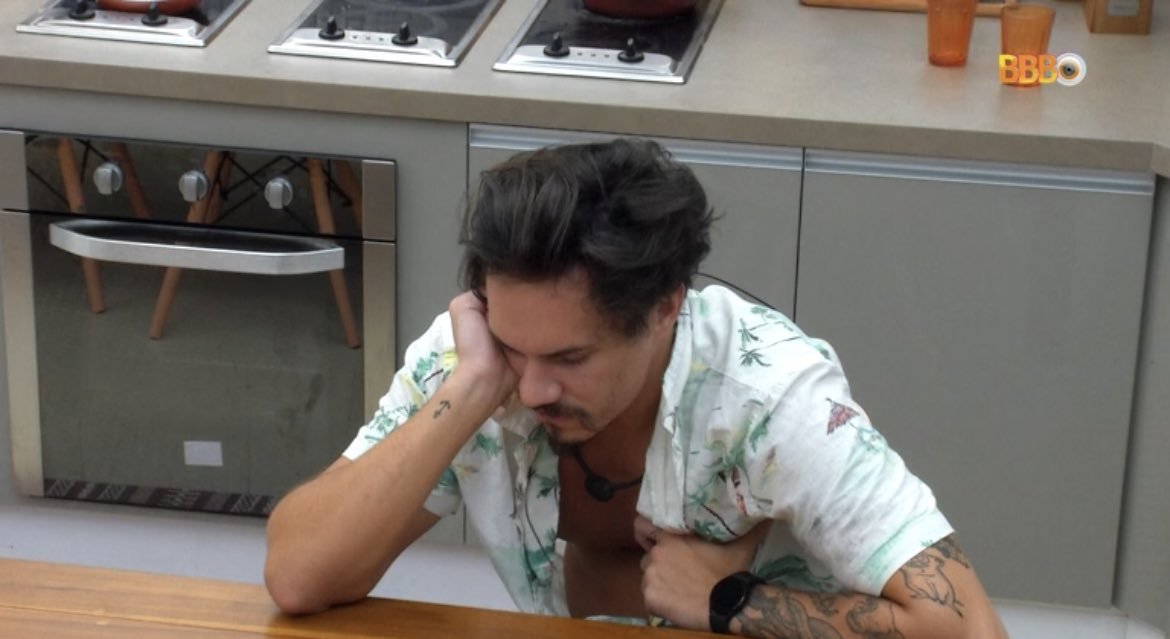 centralreality's tweet photo. Tá tendo um velório na cozinha #BBB22 https://t.co/WRxLD8Pgee