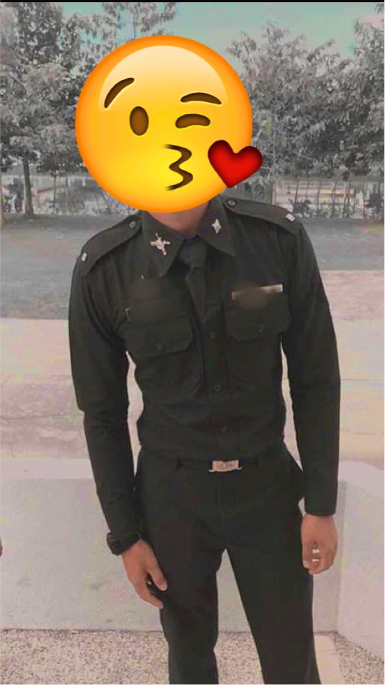 whitebook5555's tweet photo. อู้ ๆ หลบ ๆ เรียนจบซะงั้น #กาลครั้งหนึ่งนานมาแล้ว #tenyearsofuprising https://t.co/ZAraUd3qcI