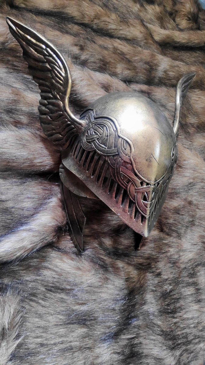 J'avance bien, le casque et l'épée sont terminés ✅
#malenia #ELDEN_RING