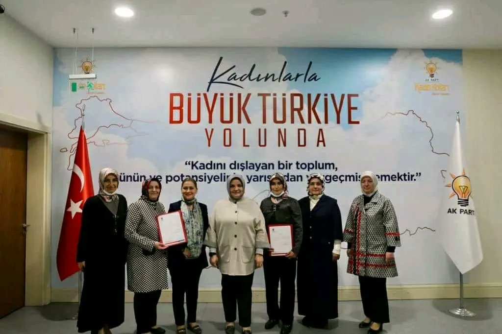 Akkışla Kadın Kolları Başkanlığımıza; Genel Merkez Kadın Kollarımızla yapılan istişareler sonucu ataması gerçekleştirilen Fatma Aslankoç'a çalışmalarında başarılar diliyor, önceki dönem başkanımıza da emekleri için teşekkür ediyoruz.2023 hedeflerimiz için durmak yok yola devam...