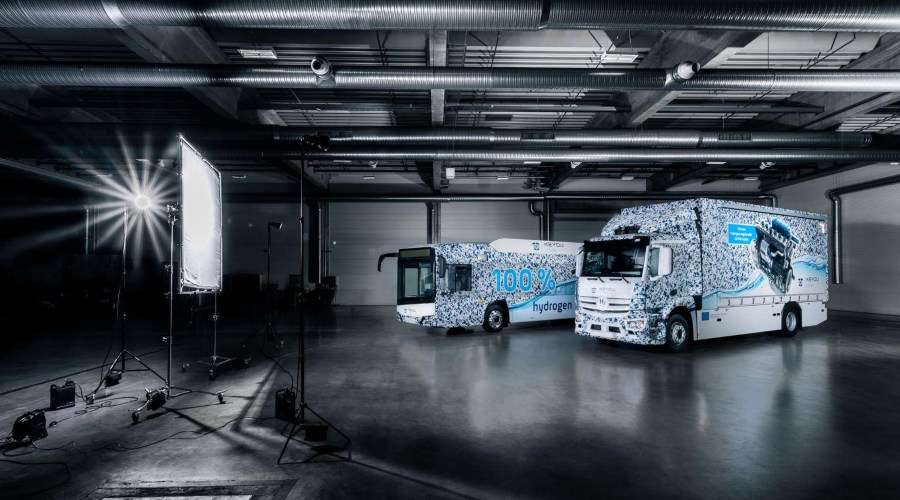fuelcellsworks's tweet photo. World Premiere – #KEYOU Presents 18t Truck and 12m City Bus With #Hydrogen Engine for the First Time - Numerous well-known manufacturers are developing hydrogen-powered commercial vehicles - https://t.co/1Gy2NPxv3D #HydrogenNow #HydrogenEconomy #HydrogenNews #H2 #CleanEnergy https://t.co/n0IBT2lgqP