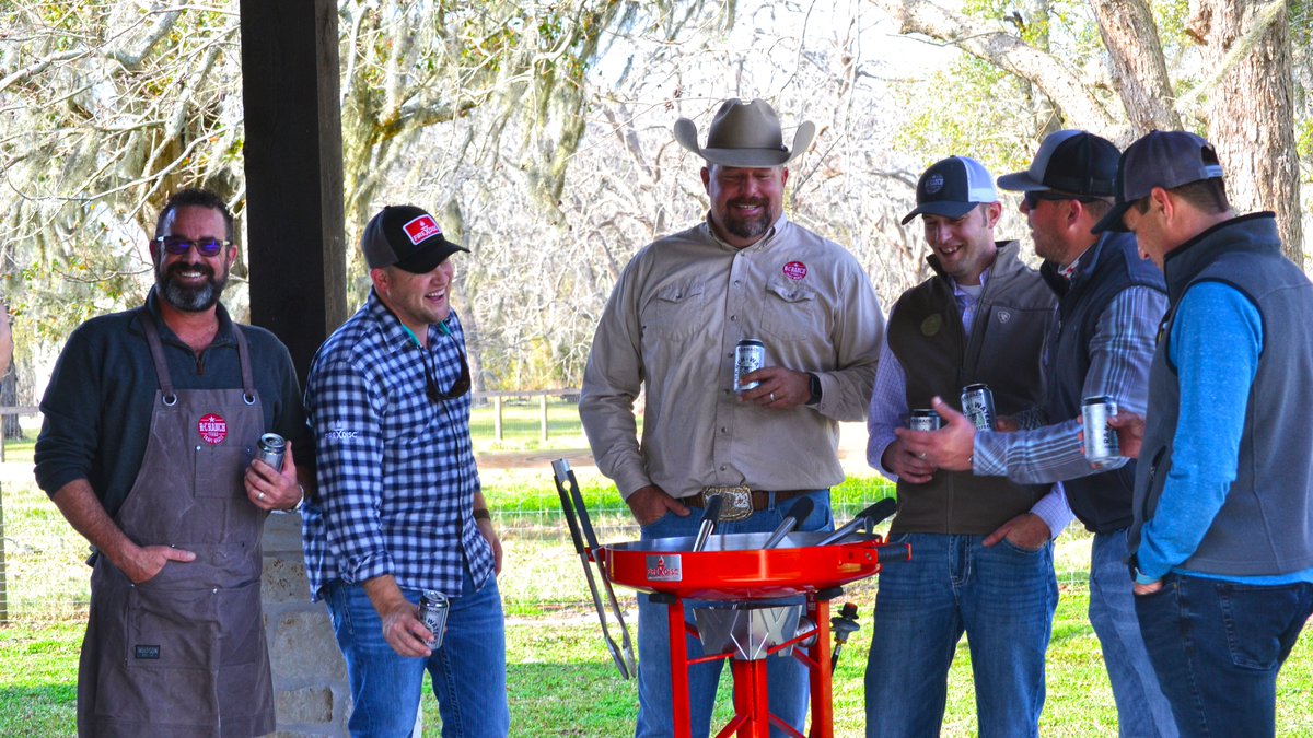 FireDiscCookers's tweet photo. Every day feels like National Beer Day with our buddies from RC Ranch 🍻 #NationalBeerDay #RCRanch https://t.co/q7cDCyflyK