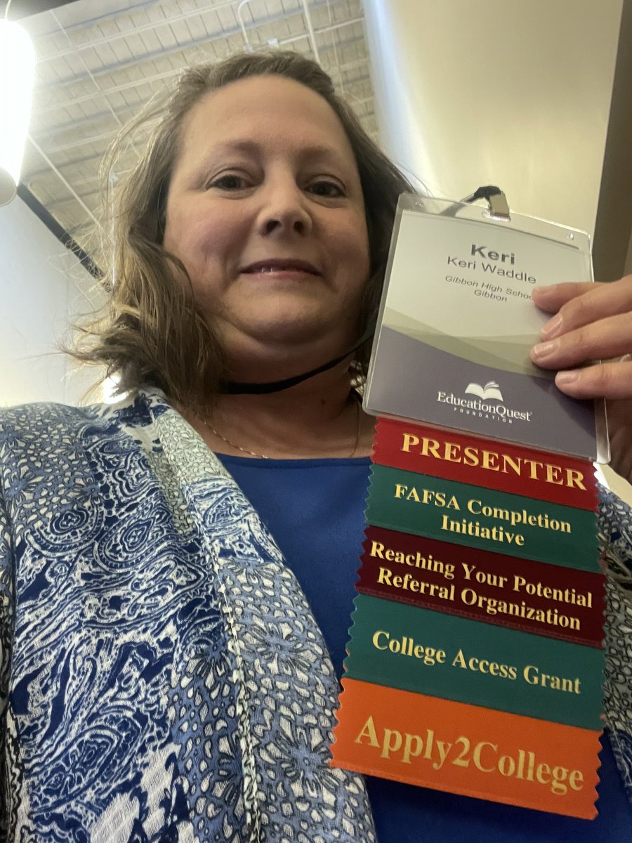 keri_waddle's tweet photo. Awesome day representing Gibbon by presenting at the #EQSymposium2022 today in Lincoln!!! #collegesuccess #GPSPride #GPSBuffs #GibbonNation https://t.co/Udnnngzj0J