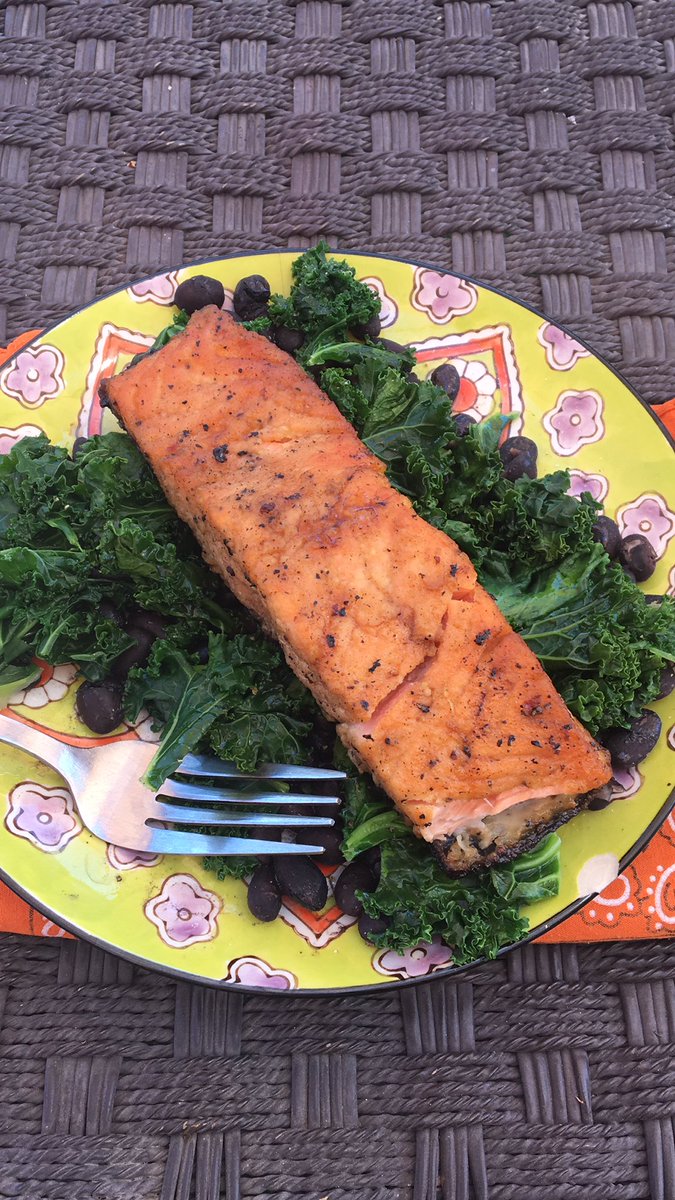 Classic Seth salmon with black beans plus a kale twist <a href="/UhhYeahDude/">UHH YEAH DUDE</a>