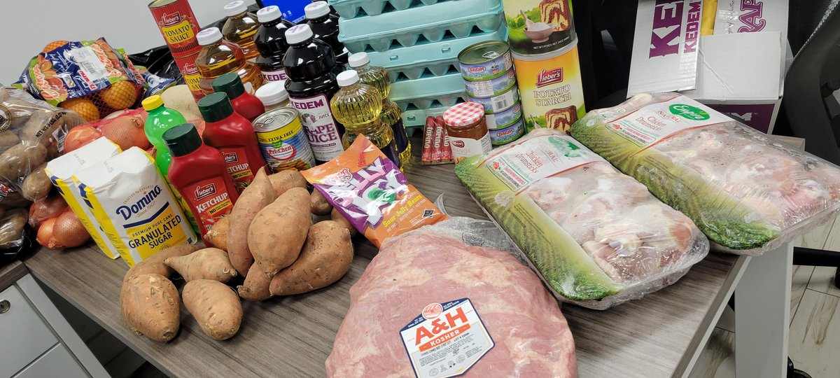 Nothing stops the <a href="/FlatbushFund/">Flatbush Community Fund</a> from  distributing/delivering crucial food packages to close to 1K families in need. 

This couldn't be possible without people donating funds.

Thank you to the amazing volunteers.