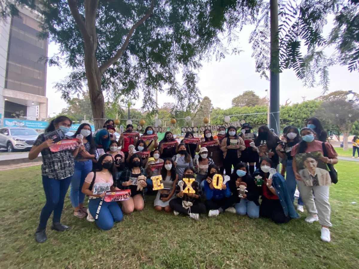 EXOPeru's tweet photo. ~ HAPPY 10TH ANNIVERSARY EXO ~

EXO PERÚ celebro una fecha tan importante junto a EXOL, esperamos de hayan divertido ♥️🤍❤️

#10YearsWithEXO
#AlwaysAndForeverEXO
#EXOWeAreOneDecade
#엑소와_함께한_아름다운_10년 https://t.co/UjIM8kgP2Z