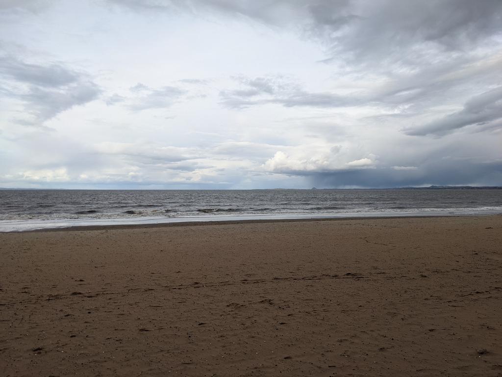 FraserD91's tweet photo. Today we're by the beach! https://t.co/GMLfPm1bwx