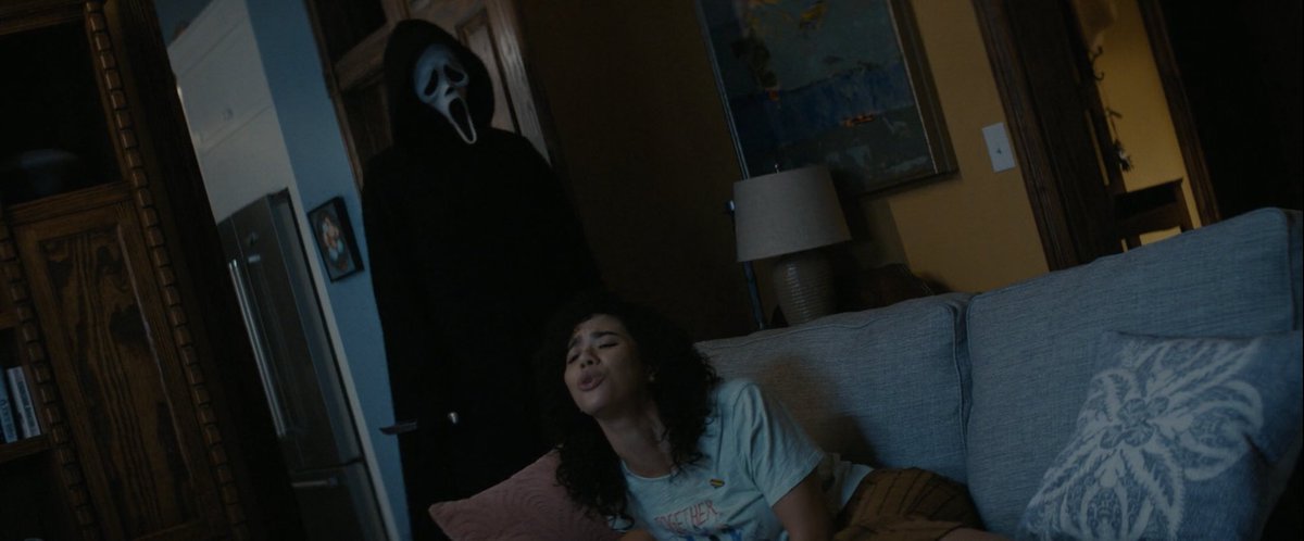 GhostfaceTalks_'s tweet photo. Scream (1996) • Scream (2022) https://t.co/Mek1XAZUrX