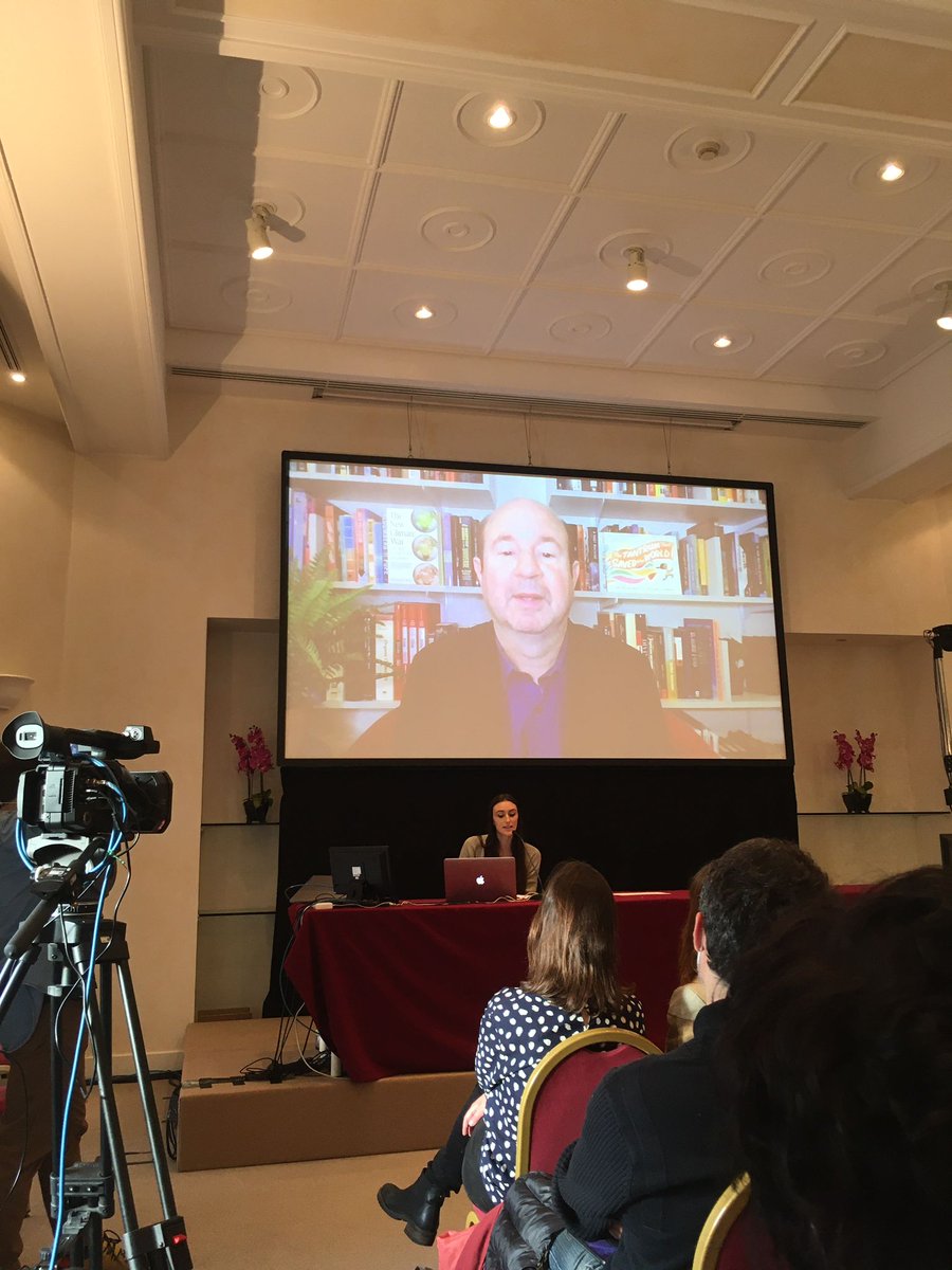 LSiringa's tweet photo. "La nuova guerra del clima: le battaglie per riprenderci il pianeta"🌍
Michael Mann al #IJF22
@journalismfest https://t.co/uECwOKfDh4