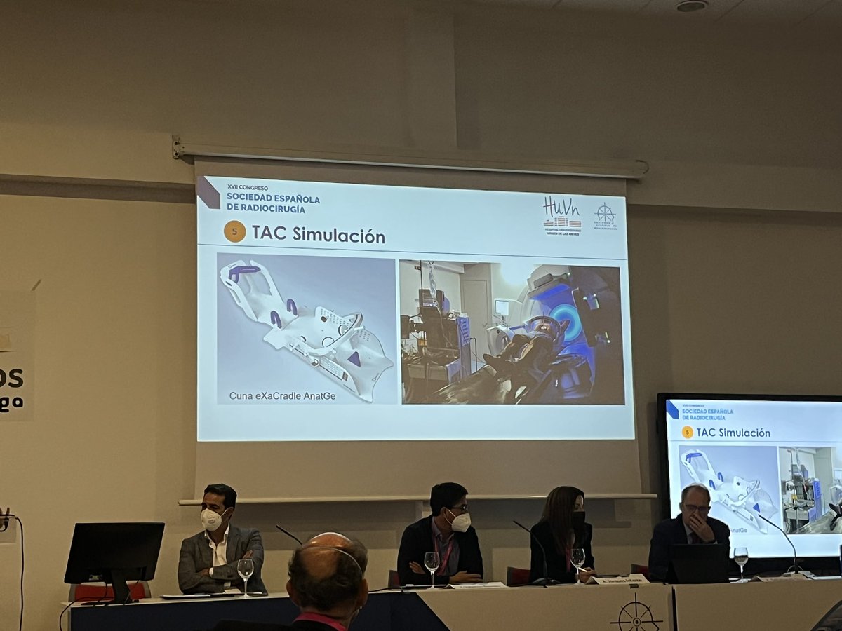 AnatgeSBRT's tweet photo. La Dra Rosario Ching presenta resultados de radioablación estereotáctica en #eXaCradle en Congreso SER Malaga #radiocirugia #SEOR Hosp. Virgen de las Nieves de Granada https://t.co/OpxKCfZDFv