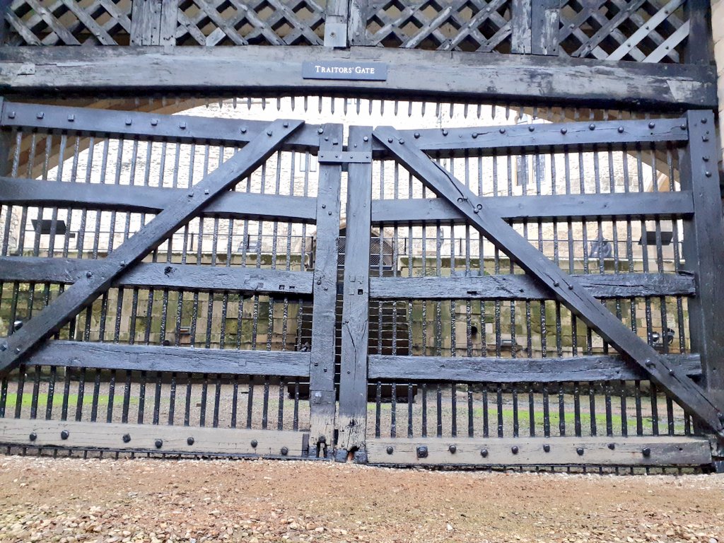 InspectorSidell's tweet photo. Some cracking iron strapping in Traitors Gate for todays #IronWorkThursday. https://t.co/3FD6vVo9LO