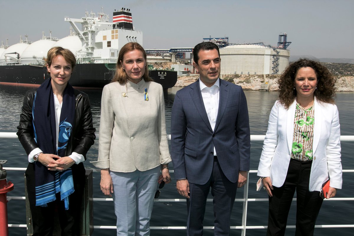 desfa_gr's tweet image. The #EuropeanCommissioner for #Energy, Kadri Simson, visited DESFA’s Revithoussa #LNG Terminal accompanied by the Greek Minister of Environment &amp;amp; Energy, Kostas Skrekas, the Secretary General of Energy &amp;amp; Mineral Resources, Alexandra Sdoukou &amp;amp; the CEO of #DESFA, Maria Rita Galli.