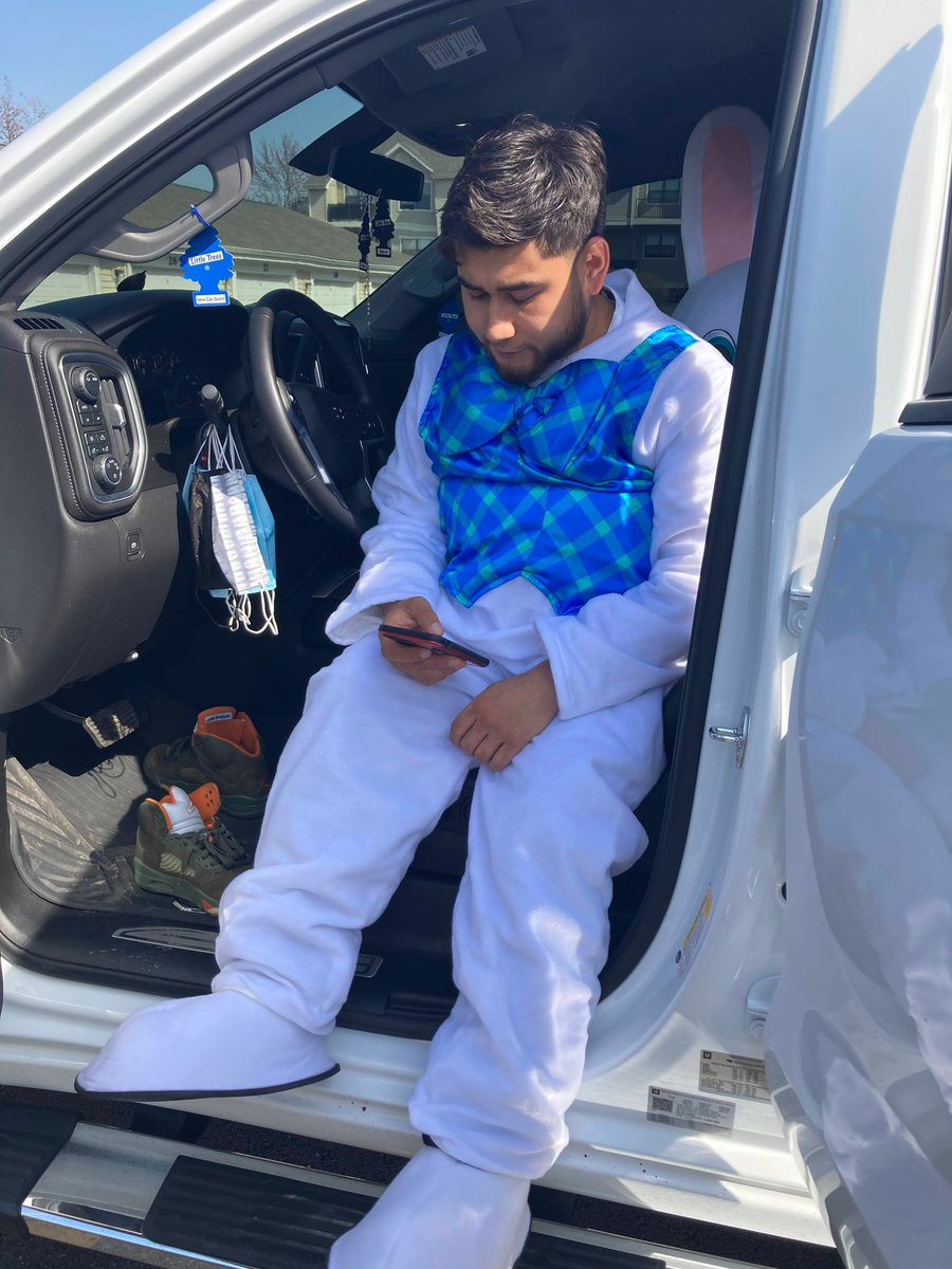1K_Jerry's tweet photo. Easter Bunny Available LMK 😫 https://t.co/Z0zCdiLzEi