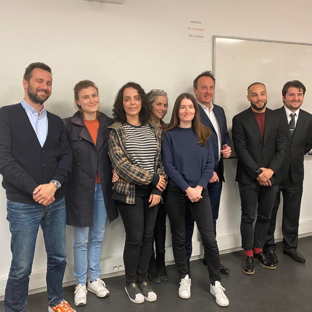 Mardi 29 mars, nous avons reçu Me Olivier Hugot, fondateur du cabinet Dune. 

Le DU Transformation Digitale du Droit &amp; Legaltech a pu échanger avec un avocat-entrepreneur innovant, créateur d’un modèle digital et collaboratif de cabinet affairiste. 

#futureoflaw #digitalisation