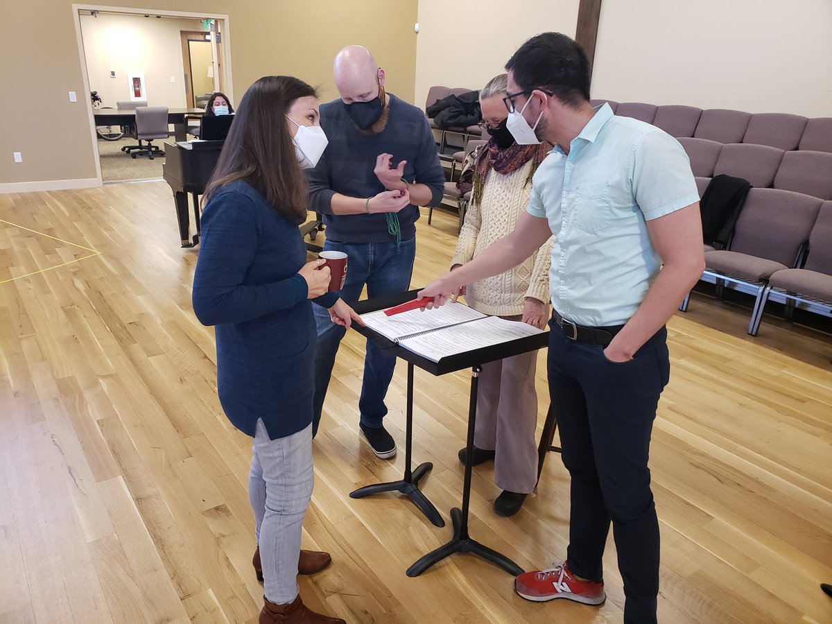 dtorodirects's tweet photo. Just 4 masked opera folx discussing the dramatic implications of a tempo change. 🤓
#MusicNerds #OperaNerds #DirectorLife #DeadManWalking #JakeHeggie @OperaIdaho_ #AmericanOpera #21CenturyOpera #SocialJusticOpera #LatinosInOpera #LatinoDirector #OperaDirector #FreelanceDirecter https://t.co/dh5QELNRRk