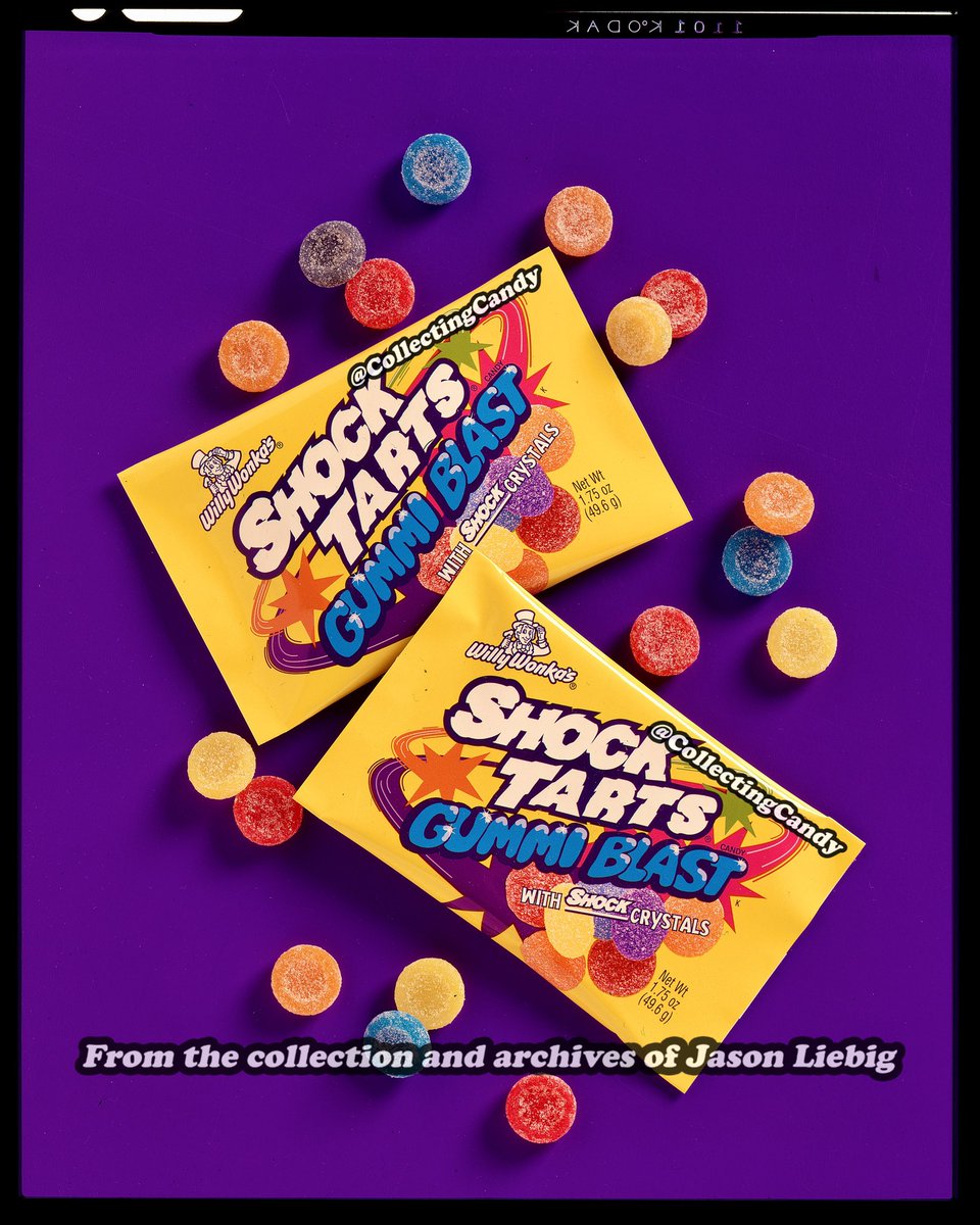 Collectingcandy's tweet photo. Remember back in 1997 when @SweeTARTSCandy had Shock Tarts Gummi Blast gummies, “with shock crystals”?
Yeah!!!
#sweetarts #shocktarts #1990s #90s #90snostalgia #90scandy #willywonka #willywonkacandy #vintagecandy #discontinuedcandy https://t.co/6PLxY7glfD