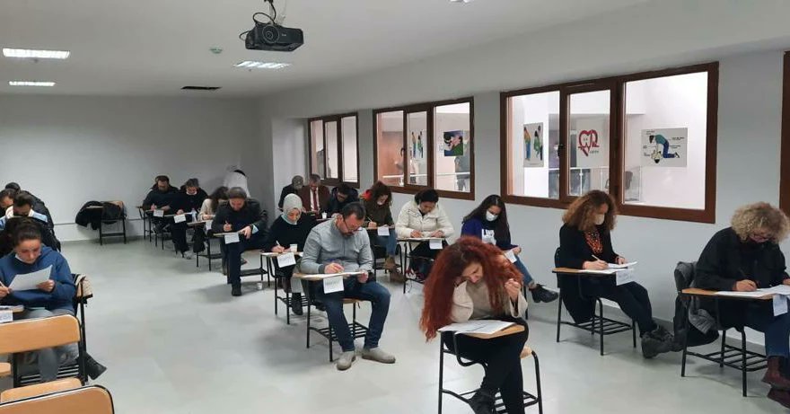 HBV_AL's tweet photo. "Yapacağınız tek bir uygulama ile kişi hayatta kalabilir."
 Sloganı ile okulumuzda İstanbul İl Milli Eğitim Müdürlüğü @istanbulilmem öncülüğünde gerçekleştirilen " öğretmen ilkyardım eğitimleri " devam ediyor.

@memleventyazici
@muratgozudok1 
@ilkyardim341 
@LokmanBirgul
@svkngl https://t.co/jk8OAVmZGG