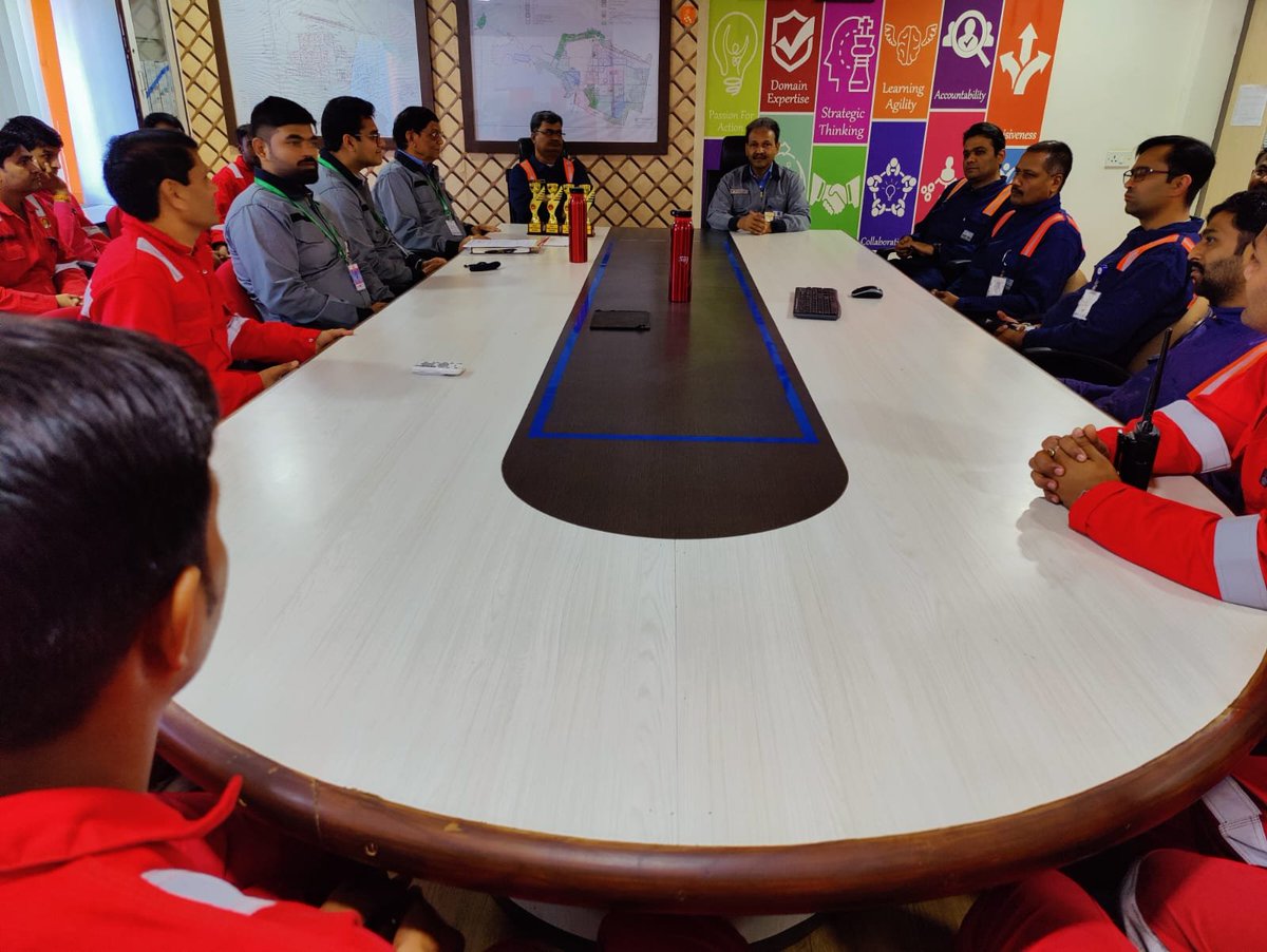 FireIndus's tweet photo. Glimpses of Quarterly Best performance Award ceremony during the visit of Indus Fire Safety Pvt. Ltd. (Indus Group) Sr. Management team visit @ BORL Bina site.
#team #safety #recognition #IndusGroup #BORL https://t.co/vB1dEkjkXD