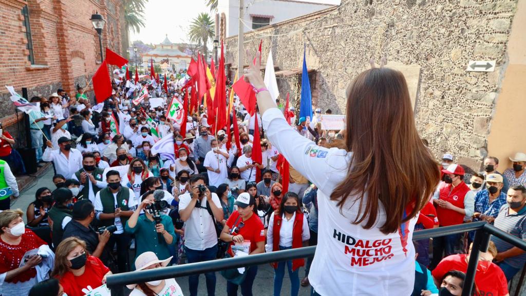 caroviggiano's tweet photo. Para convertir a #Hidalgo en una atractiva oferta turística nacional e internacional tendremos el #TrenTolteca que conectará a nuestro estado con el AIFA y la #CDMX. ¡En #VillaDeTezontepec nos unimos por un #HidalgoMuchoMejor!

#LaHoraDeLaGobernadora https://t.co/A9K926YDTJ