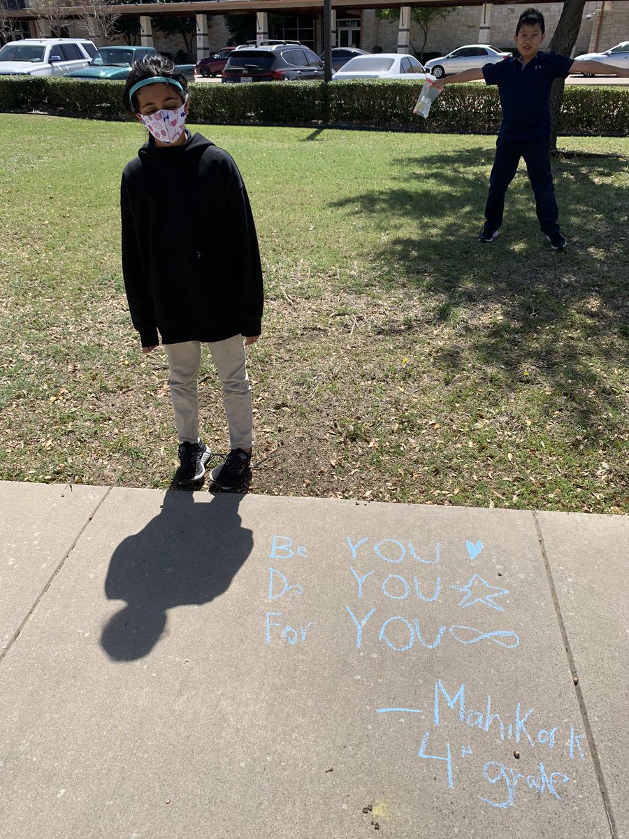 It was fun writing positive messages on the sidewalk yesterday!! #positivity <a href="/LaVillitaElem/">La Villita Elementary School</a> <a href="/LAV4thGrade/">LAV4thGrade</a>