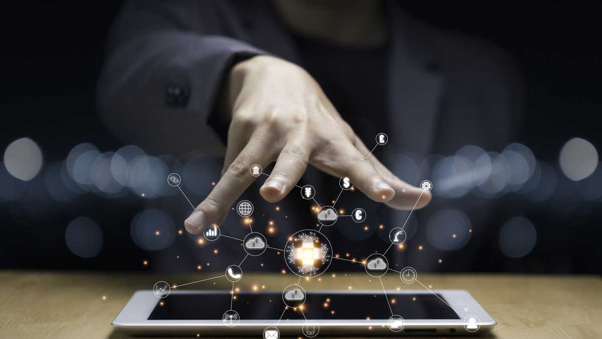 fonacit_ve's tweet photo. #Entérate La tecnología ha permitido a las redes sociales digitales tener un enorme poder y capacidad de difusión para construir una realidad trivial alternativa 💻 +Info: https://t.co/rTvJLs7oLo #7Ab #4MillonesVictoriaEnBomboná https://t.co/pcyap9ipQD