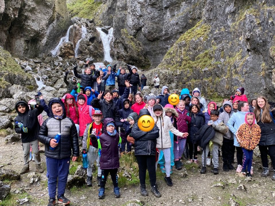 FlanshawJIN's tweet photo. Our Year 3/4 children are having an amazing time in Malham for their residential! #activeants π https://t.co/LZZPs6XzwE