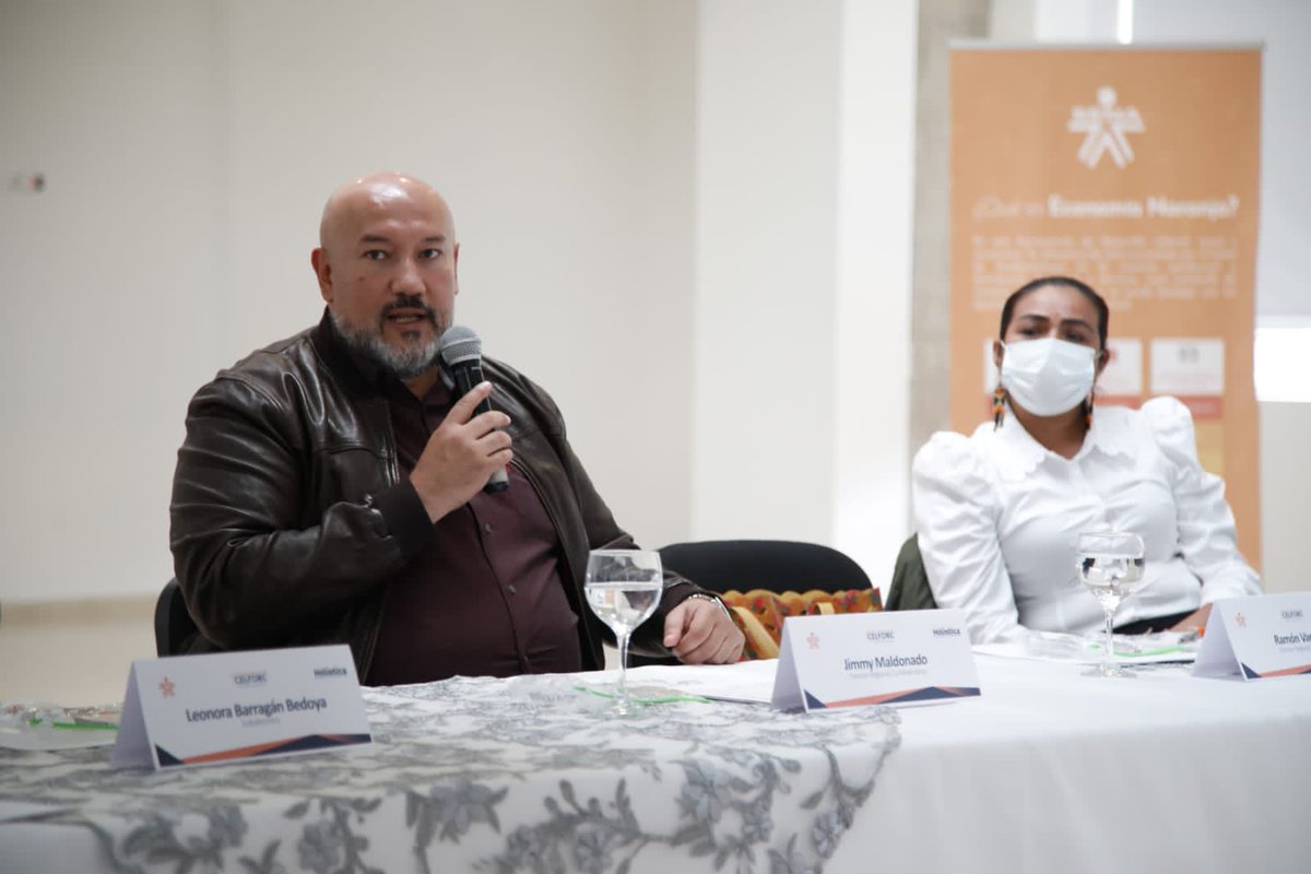 SENACmarca's tweet photo. #MisionSENA
Durante la jornada del Taller de Vocería, el equipo directivo de las regionales invitadas concordó en que: para fortalecer las habilidades en la gestión que adelanta la Entidad se debe trabajar en equipo, escuchando las necesidades del otro y valorando cada acción. https://t.co/DjSfoB649D