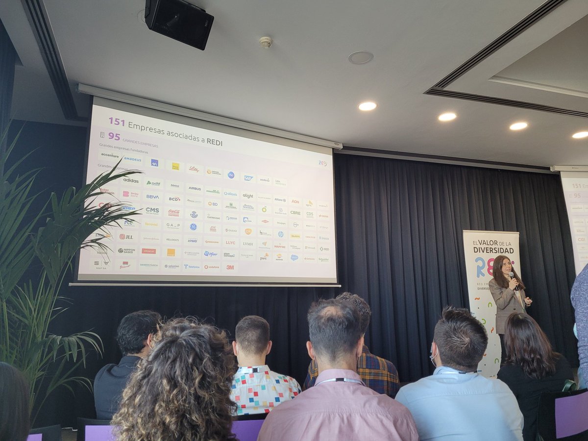 HPECDS_ES's tweet photo. Disfrutando de una estupenda sesión de #networking con @REDI_ES y las empresas asociadas en REDI to Connect employees. Una excelente oportunidad para fomentar las redes de profesionales #LGBTI y aliadxs en el entorno laboral.
#CDSproud https://t.co/tcA0JgQ32t