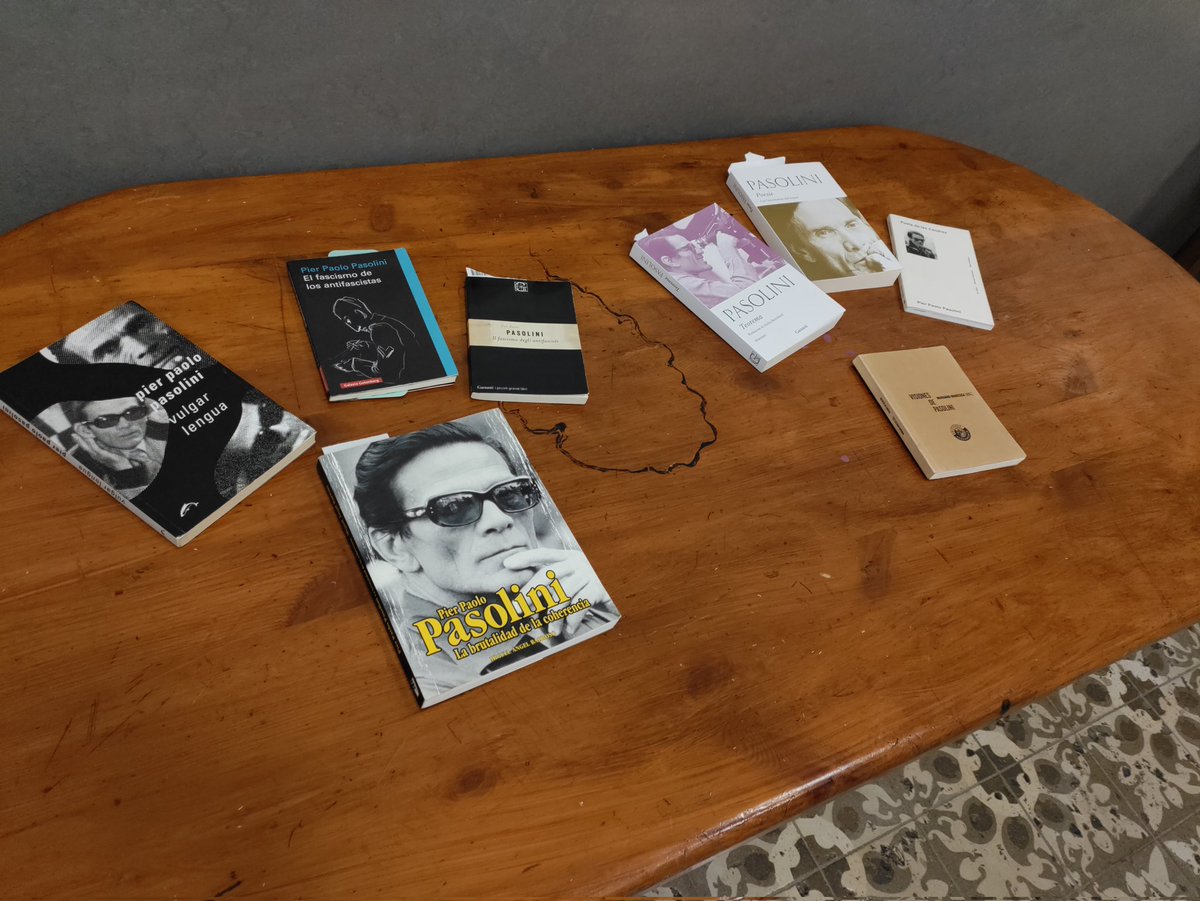 FlordeMaig's tweet photo. Avui tenim el goig d'estrenar la Filmoteca Popular del Poblenou amb les companyes de @MarxismCriticPN!

Moltes ganes de veure com avancen ambdós projectes!❤️✊ https://t.co/rx9Db0DraX