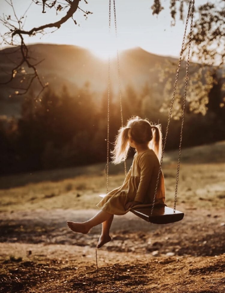 If a girl is popular among boys, it doesn't mean much. If she plays well among girls, it's really amazing.